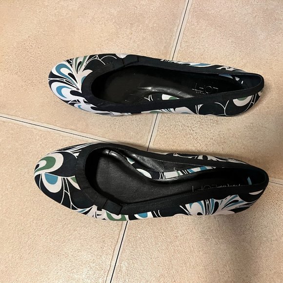Loft Patterned, Fabric Flats - Size 8M - Picture 2 of 3